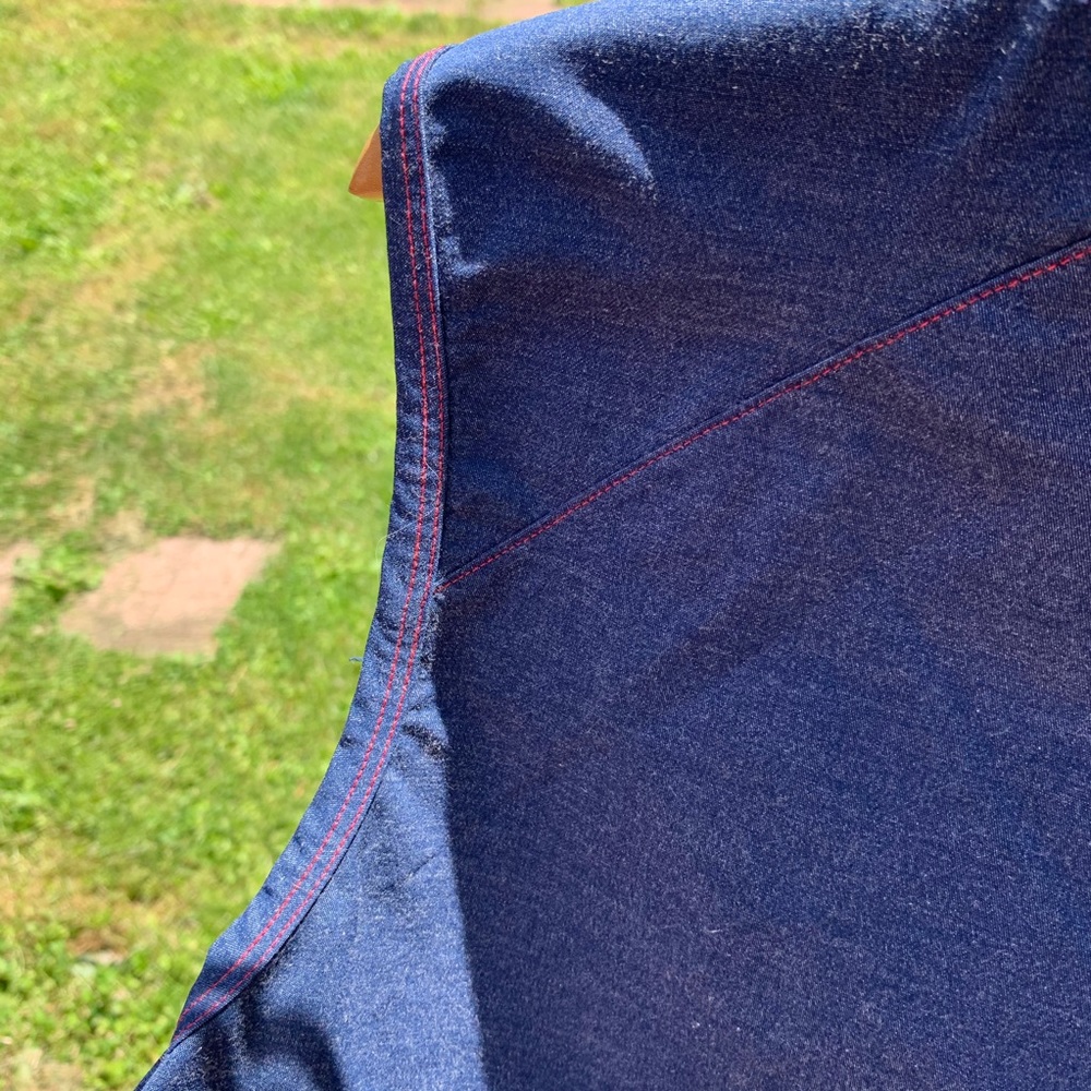 Burberry No Sleeve Top - Picture 7 of 8